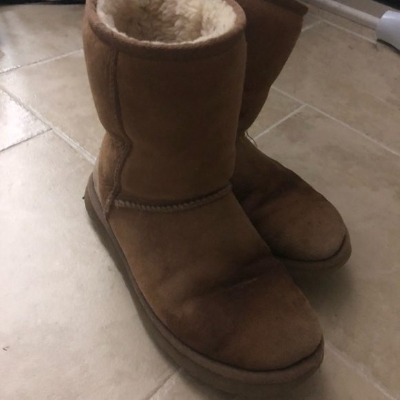 UGG Shoes - Ugg’s size 7